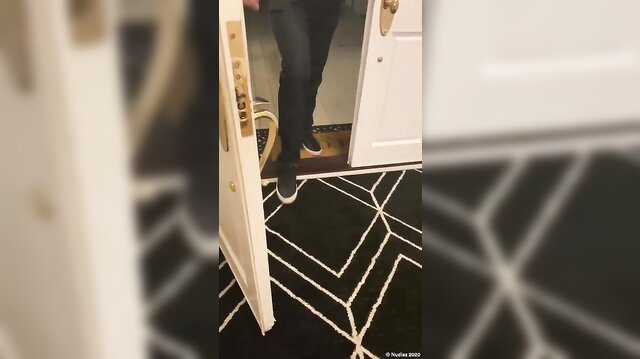Kayleigh Swenson Sucks Off Two Dicks At Once