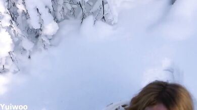 Yuiwoo Swallows Fresh Cum In A Snow Outdoors