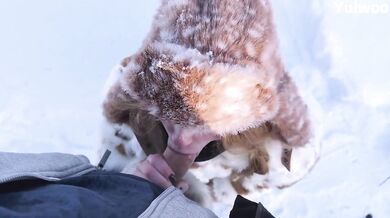 Yuiwoo Swallows Fresh Cum In A Snow Outdoors