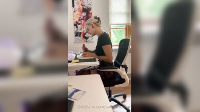 Tattooed Blonde Sallydinosaur Masturbates At Her Workplace
