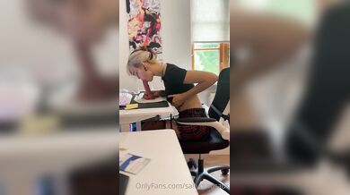 Tattooed Blonde Sallydinosaur Masturbates At Her Workplace