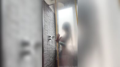 Alex Mucci Teasing With Her Curves In The Shower