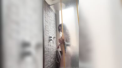 Alex Mucci Teasing With Her Curves In The Shower