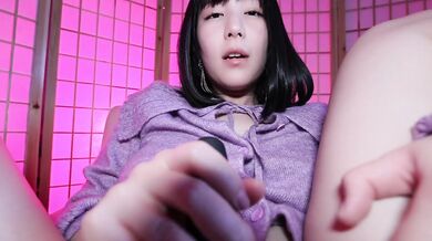 Asian Obokozu Masturbates Her Creamy Pussy Until Climax