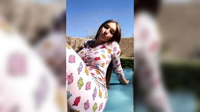 Skylar Mae Gets Fucked Her Naked Body Outdoors