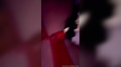 Asian Bow_Than Touches Herself Until Orgasm