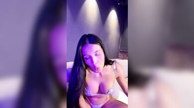 Hanna Miller Shows Off Her Sexy Tits