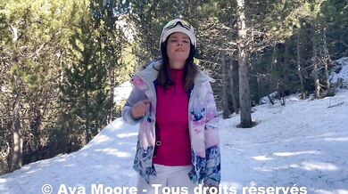 AvaMoorex Plays With Asshole In Snowy Outdoor