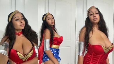 Say Alessia Teases By Her Curves As Wonder Woman