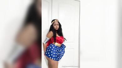 Say Alessia Teases By Her Curves As Wonder Woman