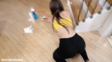 Joseline Kelly Gets Fucked And Gives A Blowjob