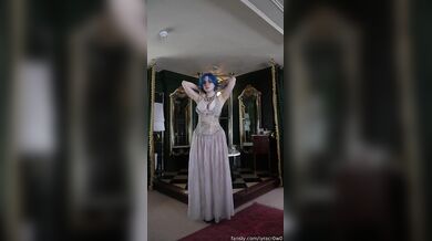 Blue Haired Lyra Crow Strips Naked To Show Her Curvy Body