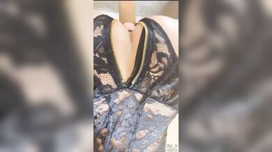 Littleleah100 Masturbates While Giving Blowjob