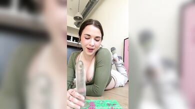 BaileyEilish Takes Her Glass Dildo Deep Inside Her Pussy