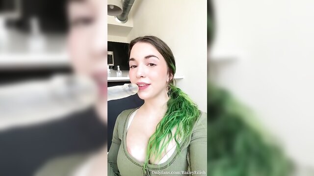 BaileyEilish Takes Her Glass Dildo Deep Inside Her Pussy
