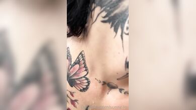 Tattooed OnlyFans Babe Sunny_Kerss Masturbates In The Shower