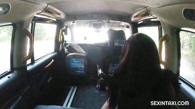 Busty Czech brunette fucks in taxi