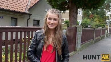 Fucking a young girl in a moving car