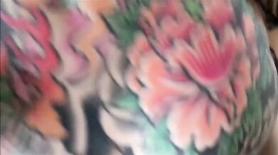 Tetovaná - Tiger Lilly