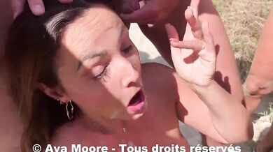 AvaMoorex Tries Outdoor Blowbang
