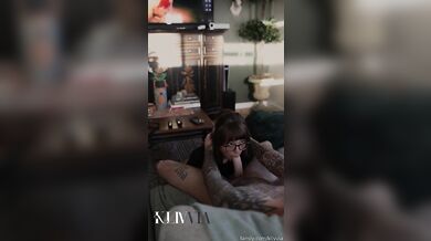 Klivvia Distracts Her Boyfriend From Playing Games