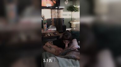 Klivvia Distracts Her Boyfriend From Playing Games