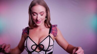 ScarletChase Rides Her Dildo Up And Down