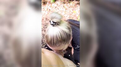 Blonde Thesashaxo Gives A Deep Outdoor Blowjob