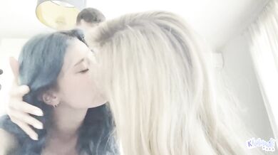 Casey Cumz and Khalamite share a steamy threesome involving plenty of oral sex