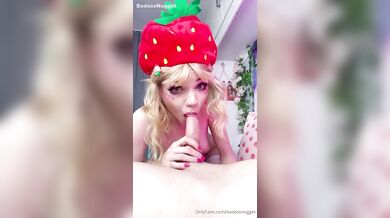 Teen Cute Babe BadAssNugget Gives Sloppy Blowjob