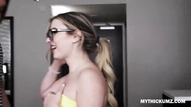 Thick Blonde Lures The Boat Rental Guy And Takes A Rough Face Fucking