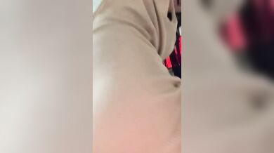 Yoonaleecake Quickly Rides Her Dildo