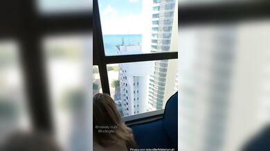 The MaiferSexCouple films a close-POV hotel hookup