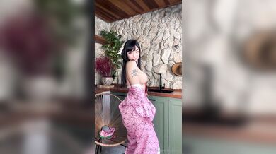 Lai Dawud In Cosplay Strips Off Her Nezuko Costume
