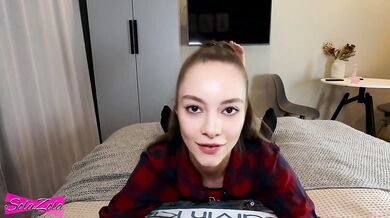 Solazola uslintaně kouří v POV a přitom se dráždí