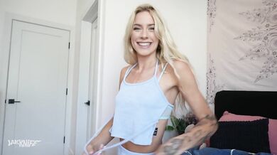 Blonde Dakota Lyn Fucks Jak Knife