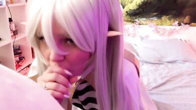 Hottie Aqua_Ri Gives A Sloppy Blowjob As Frieren