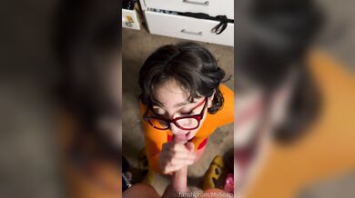 Horny Teen MsSoap Gets Cum On Her Face As Velma