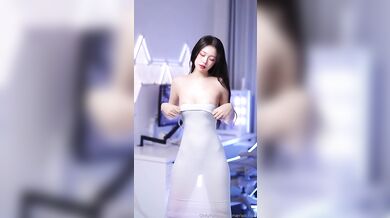 Asian Meriol Chan Shows Off Her Perfect Body