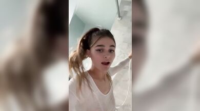 Megan Guthrie Rubs Her Wet Tits In Shower