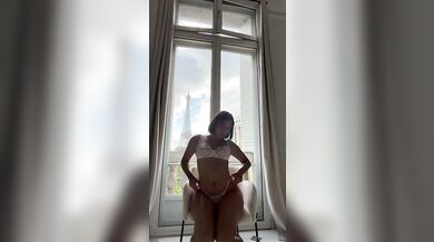 Fernanda Mota Farhat Makes Her Pussy Properly Squirt