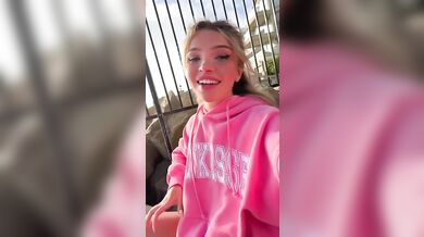 Bougie_Bb's Outdoor Pissing And Fingering
