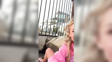 Bougie_Bb's Outdoor Pissing And Fingering