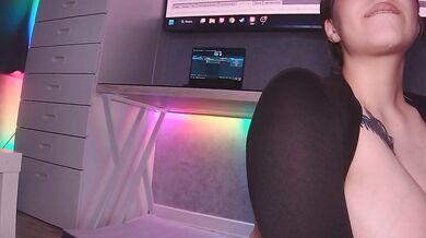 SweetPussy1311 Milks Her Natural Tits Before A Blowjob