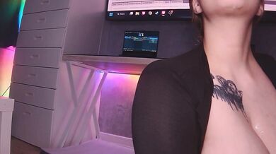 SweetPussy1311 Milks Her Natural Tits Before A Blowjob