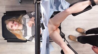 Holly.mae25 Welcomes Her Gynecologist's Deep Examination
