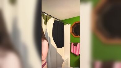 Amateur Brunette Bananapotato333 Plays With Her Huge Tits In Shower