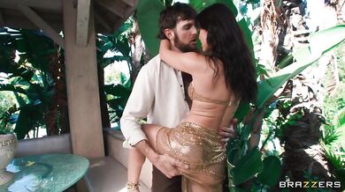 Alina Lopez Fucks Outdoor With Girthmasterr