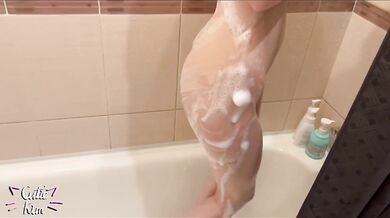 Cutie Kim Gives Blowjob In The Tub Before Riding Her Stepbrother