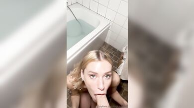 Wildhalli's Bathtub Blowjob And Standing Fuck From Behind